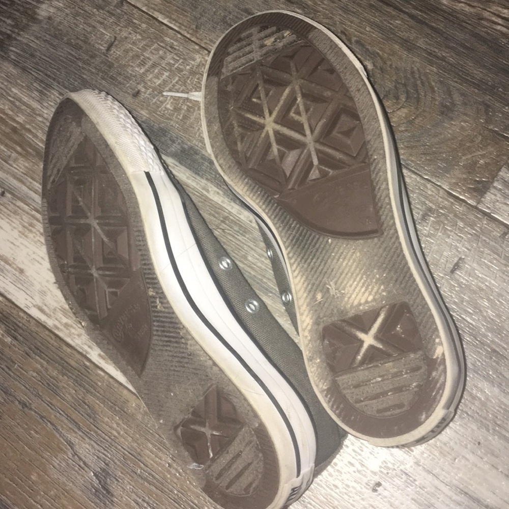 gray converse - Picture 4 of 4